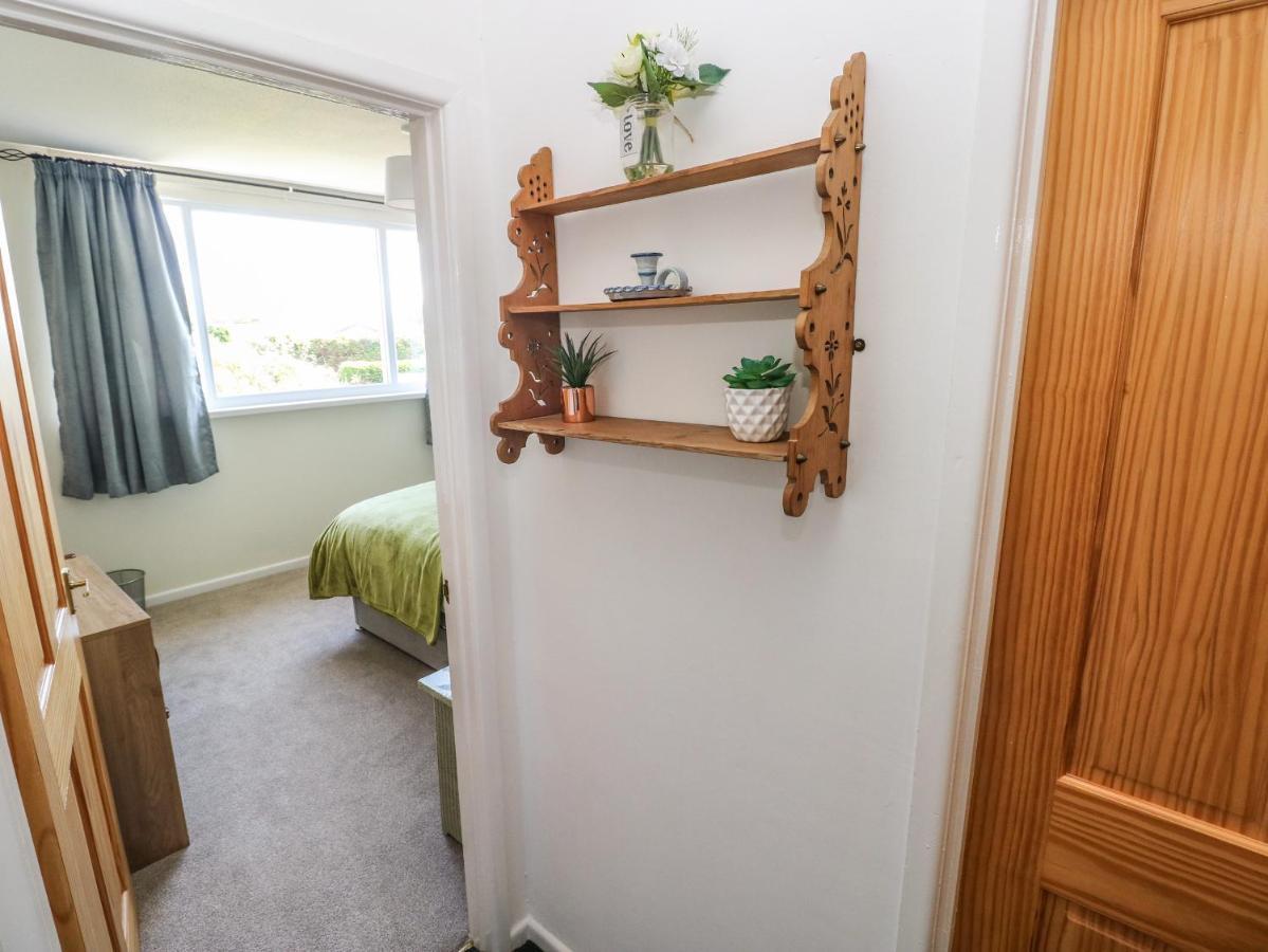 53 St Brides View Villa Haverfordwest Bagian luar foto