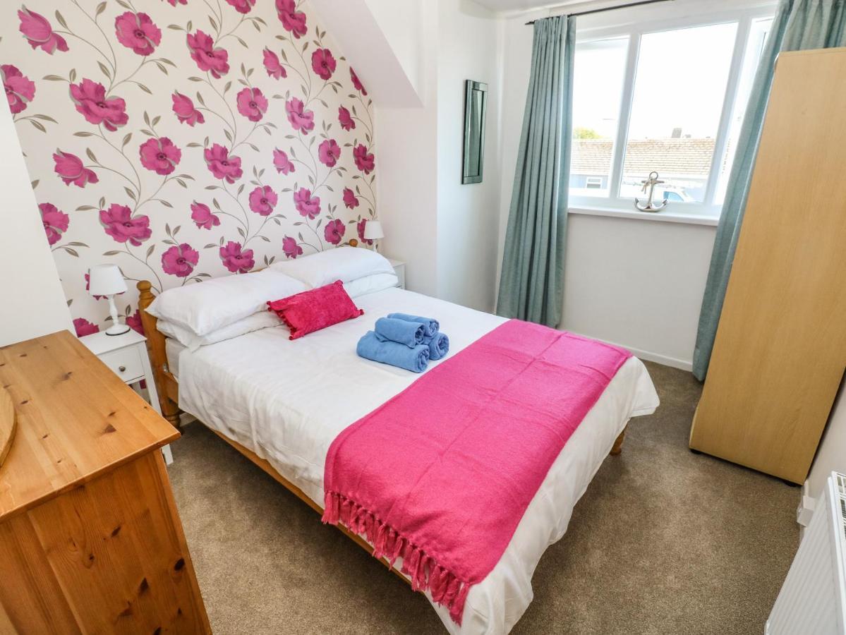 53 St Brides View Villa Haverfordwest Bagian luar foto